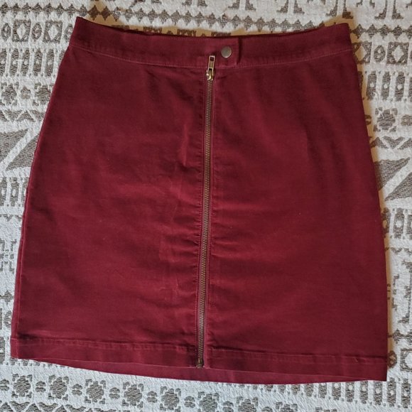 Madewell Dresses & Skirts - Madewell Red Velvet Skirt
